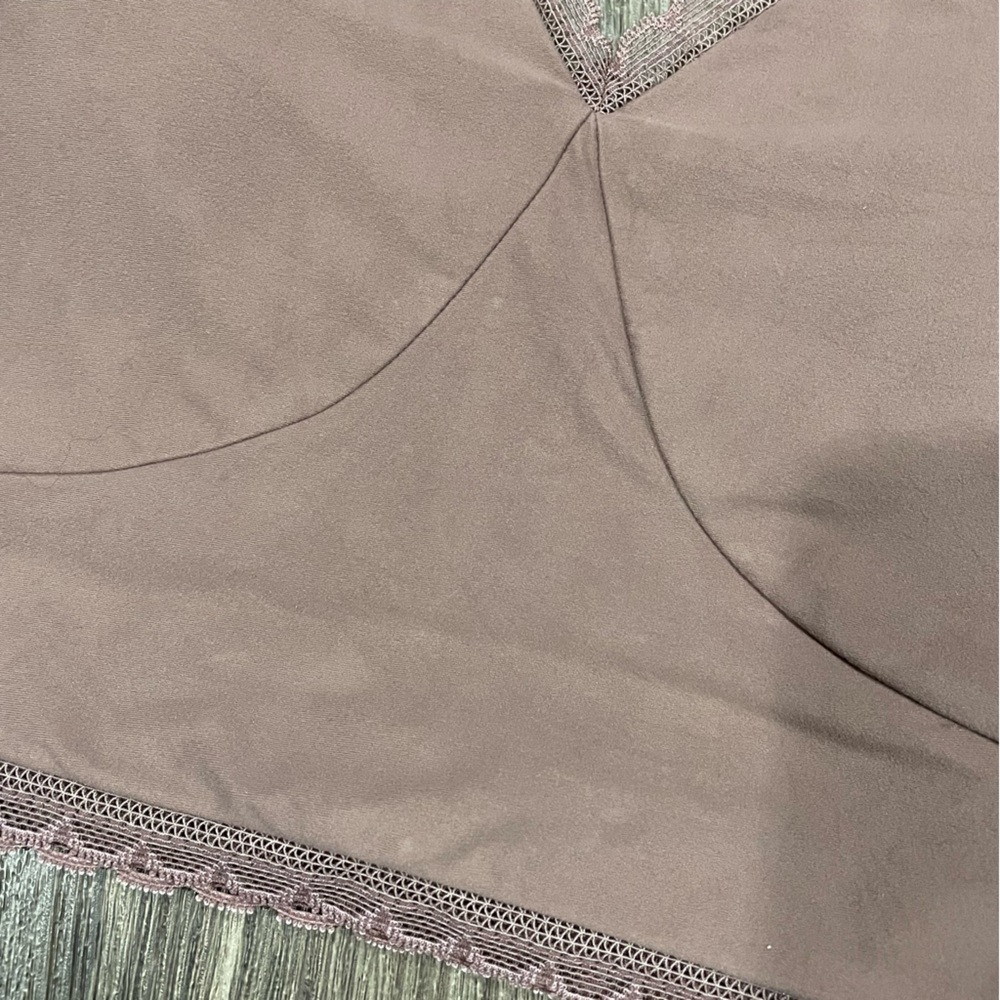 Nike Yoga Indy Luxe Light Support Padded Sports Bra With Lace Size XL Pink Blush - Picture 9 of 9